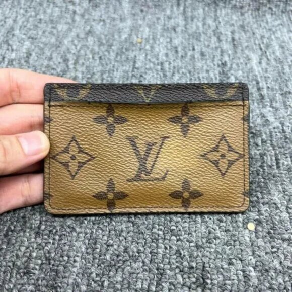 100% Authentic Louis Vuitton Leather Card Case 178-082325 - Picture 2 of 12